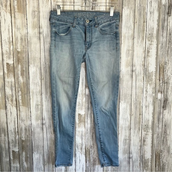 American Eagle Outfitters Denim - American Eagle Light Wash Stretch Short Jegging